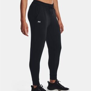 Under Armour Heat Gear Armour Women’s Joggers Black Size Small New with tag!